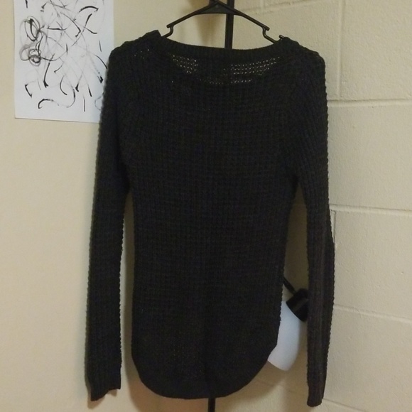 Sweater - Picture 3 of 4